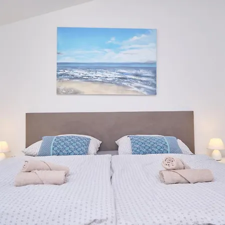 Queen's Mastrinka By Litto Appartement *